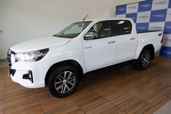 TOYOTA HILUX 2.8 SRV 4X4 CD 16V DIESEL 4P AUTOMÁTICO TOYOTA HILUX 2.8 SRV 4X4 CD 16V DIESEL 4P AUTOMÁTICO